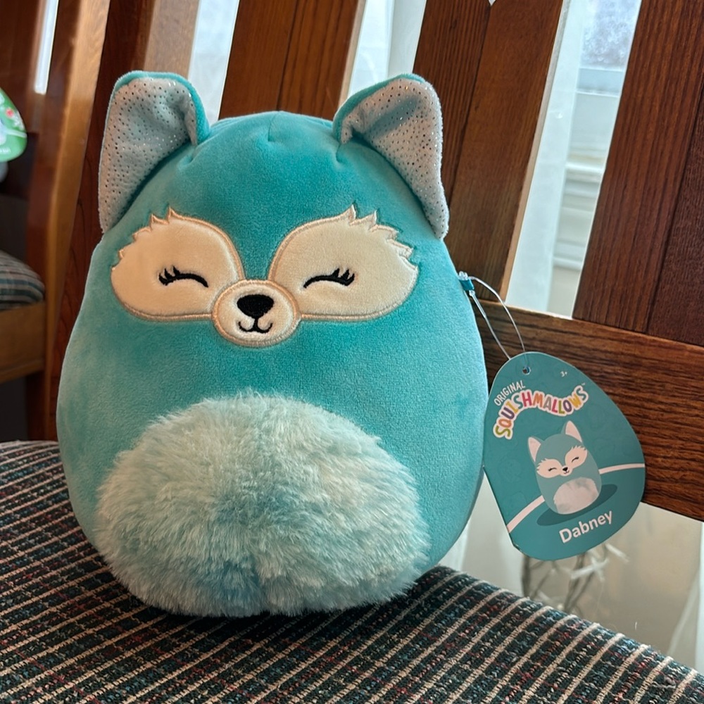 Squishmallow 7.5 Brand New with Tags- Dabney